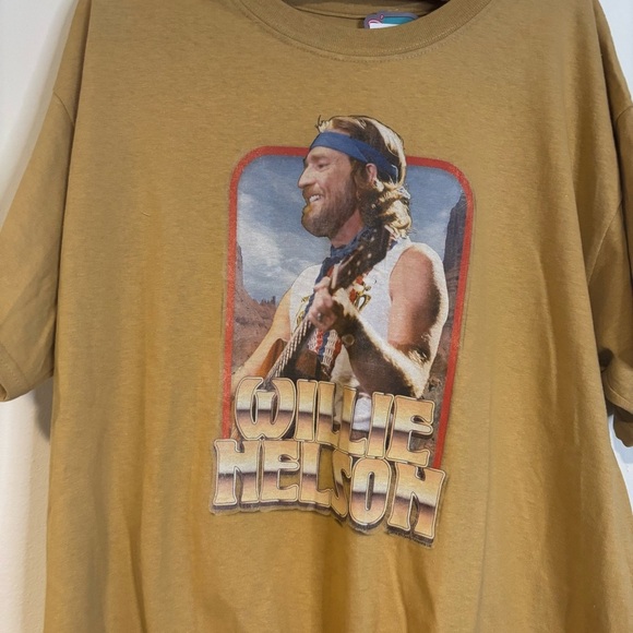 “Willie Nelson” Graphic Tan T-Shirt - Picture 3 of 9